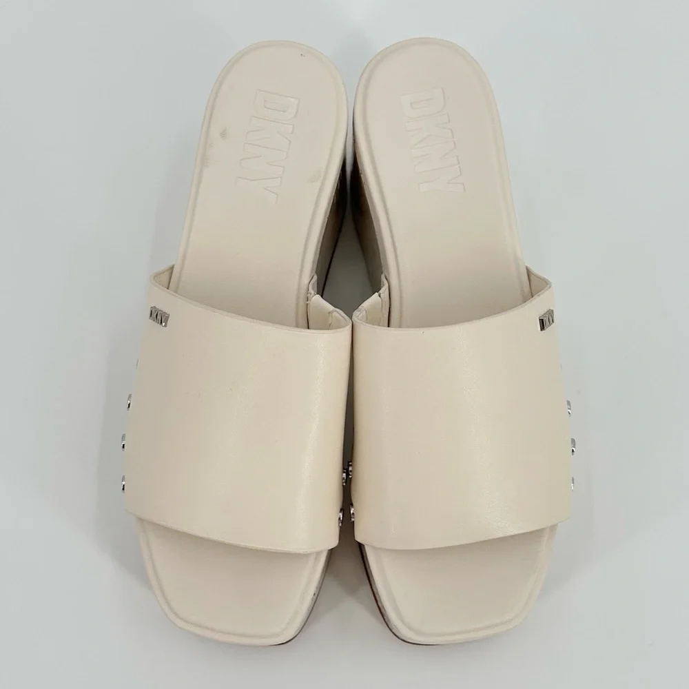 DKNY Alvy Studded Square Toe Platform Wedge Slip On Leather Slides Size 7M